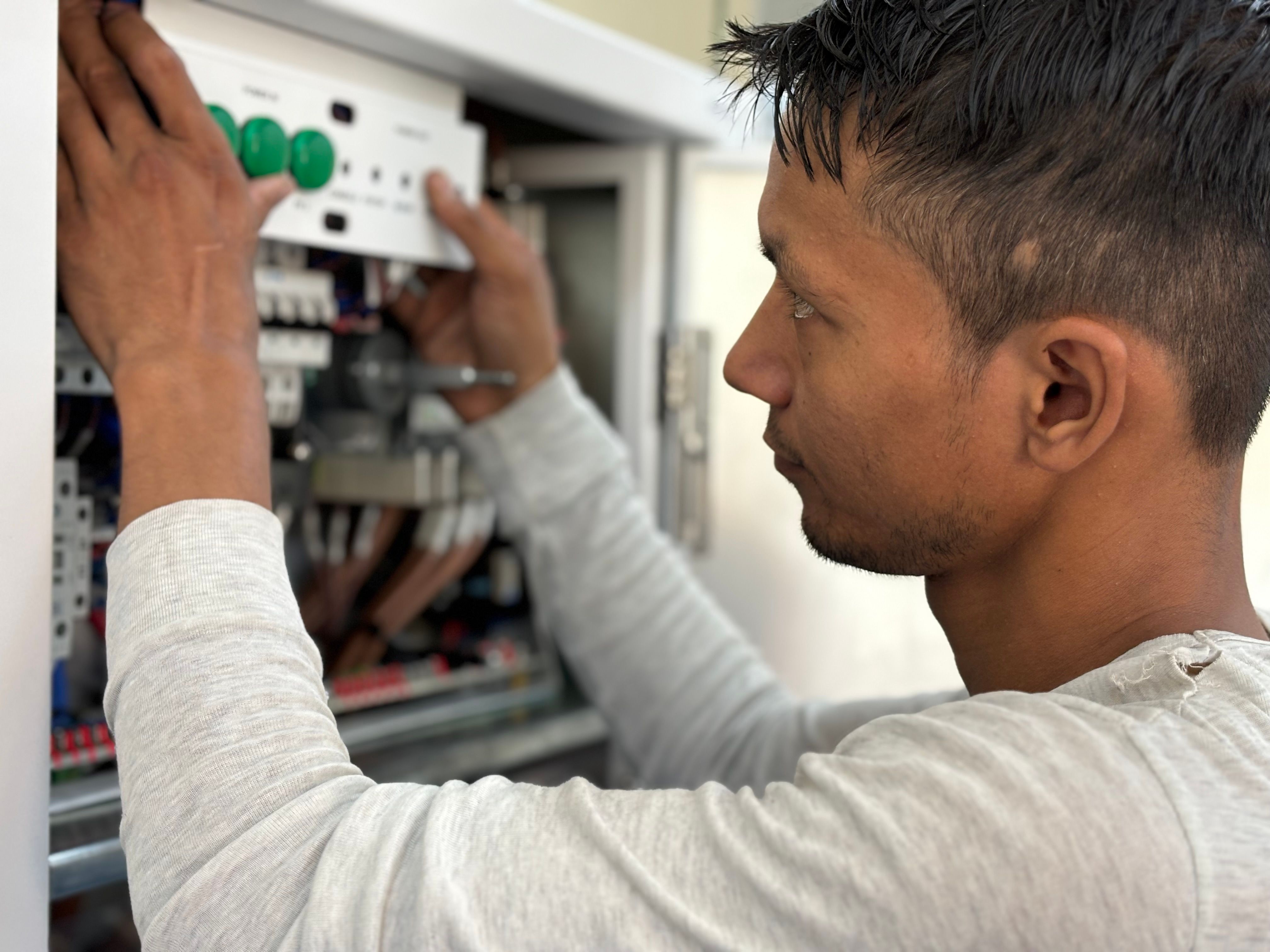 Lighting fixture installation